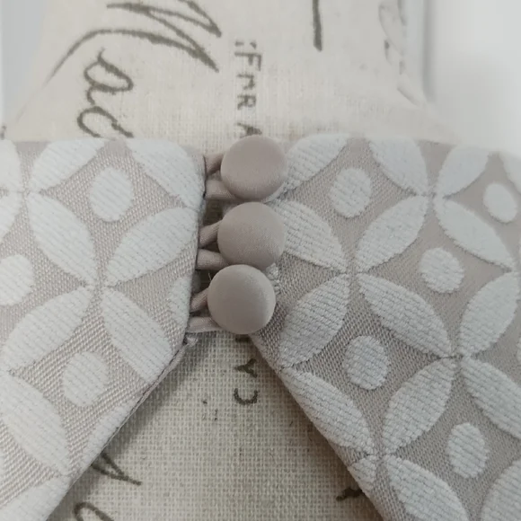 Elegant Cream Peplum Skirt Suit - Picture 7 of 16